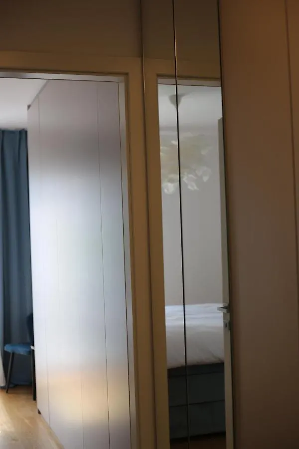 Mint Apartment Split