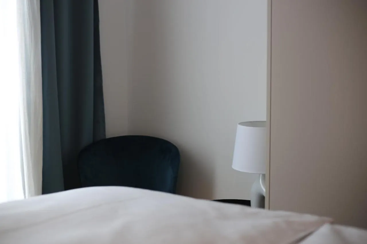 Mint Apartment Split