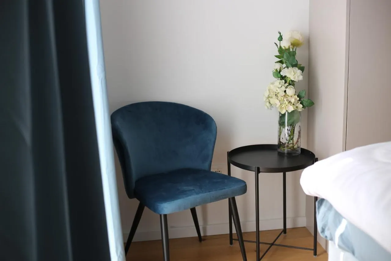 Mint Apartment Split